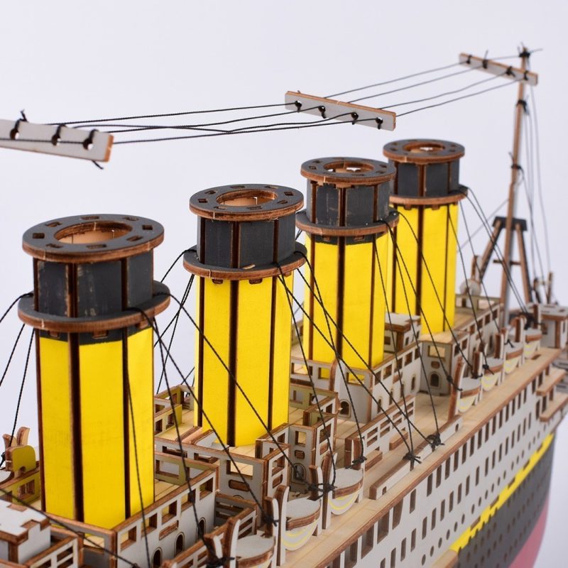 Titanic Model Kit Wooden 3D Puzzle 88cm for Adult & 14+ Wooden Titanic Model Kit 3D Puzzle For Teenagers Or Adults