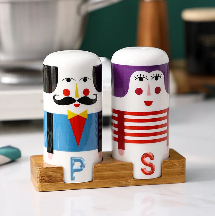 Happy Couple Clown Figures Salt & Pepper Shakers