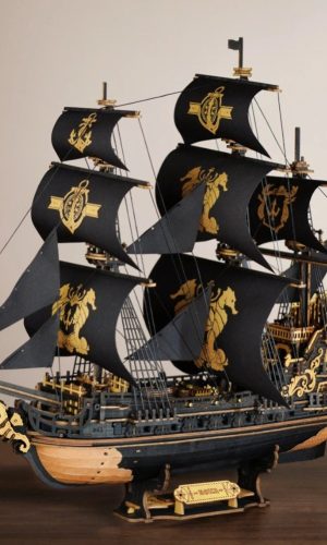 Baroque Pirate Ship Model Kit — 47cm, 603 Pieces, 1:100 Scale