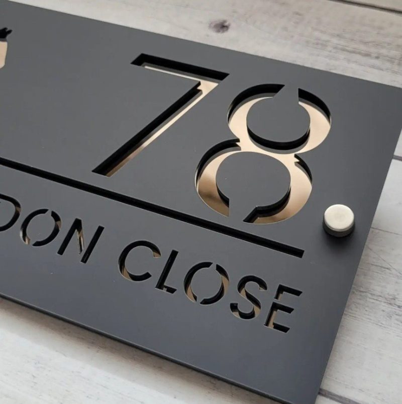 Custom made to order Letterbox & House Numbers Signs with majestic horse