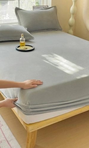 Bed Mattress Cover Warm Velvet Fitted Bed Sheet | 360° Elastic Band